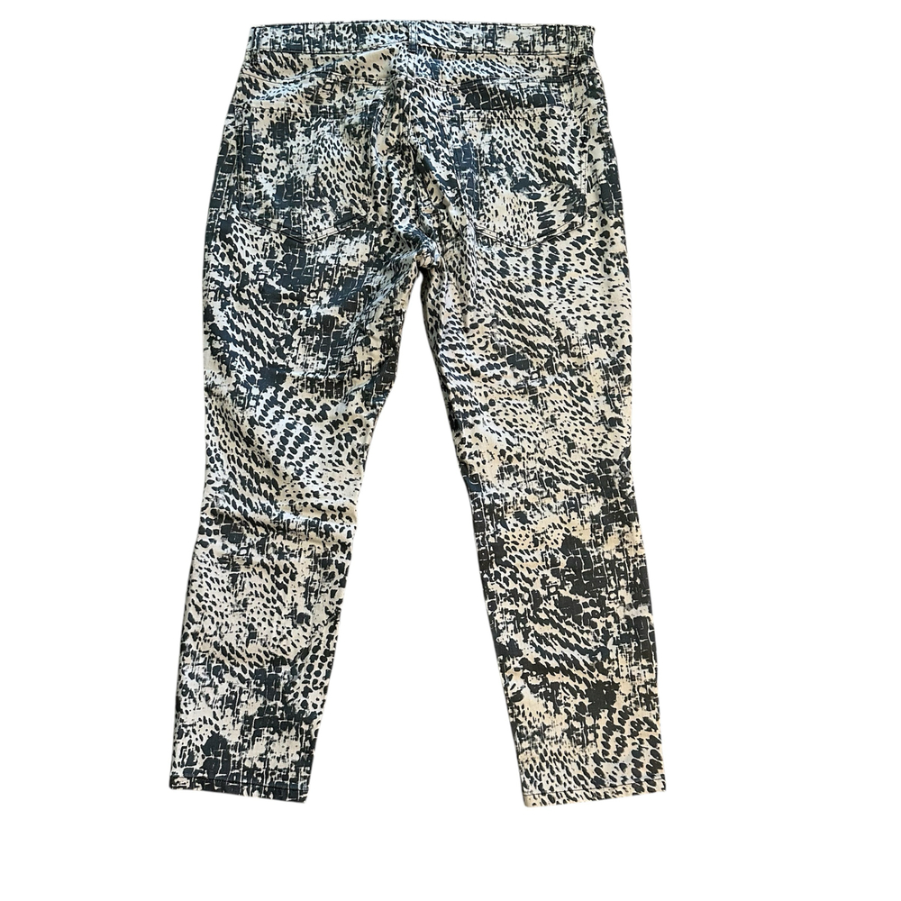 NWOT Express Grey and White Snake Print High Rise Skinny Jeans 12 short - Picture 5 of 9